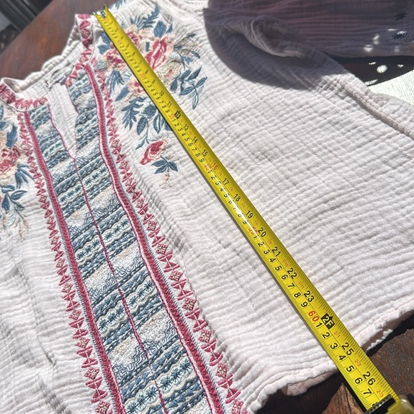 XL Johnny Was Workshop blouse. Lite pink waffle texture embroidered cotton top - Picture 9 of 16